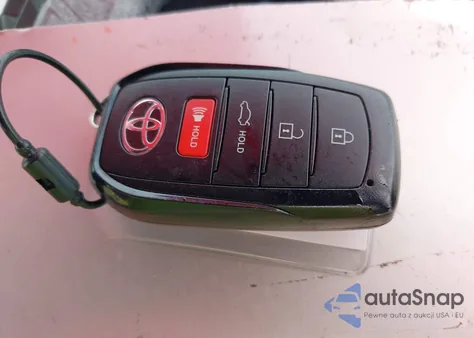 2025 Toyota Camry Le z USA, uszkodzony, nr VIN 4T1DAACK0SU566796